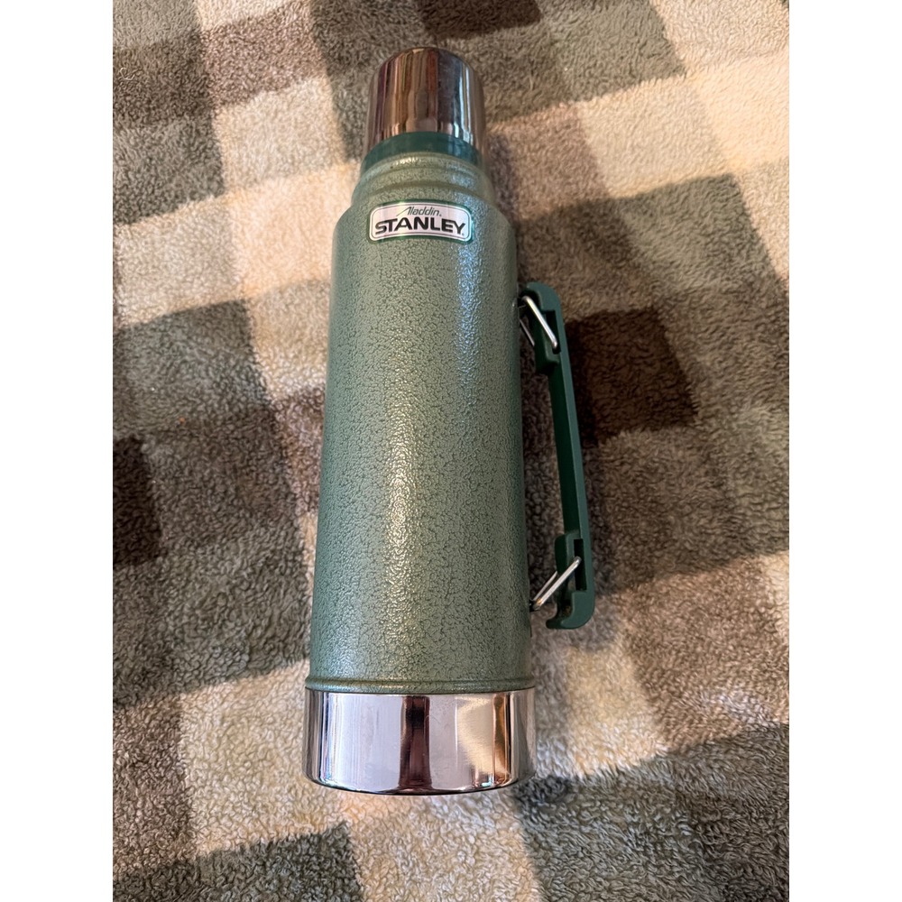 Vintage Aladdin Stanley A-944DH Thermos 1 Quart Hammertone Green Made in USA